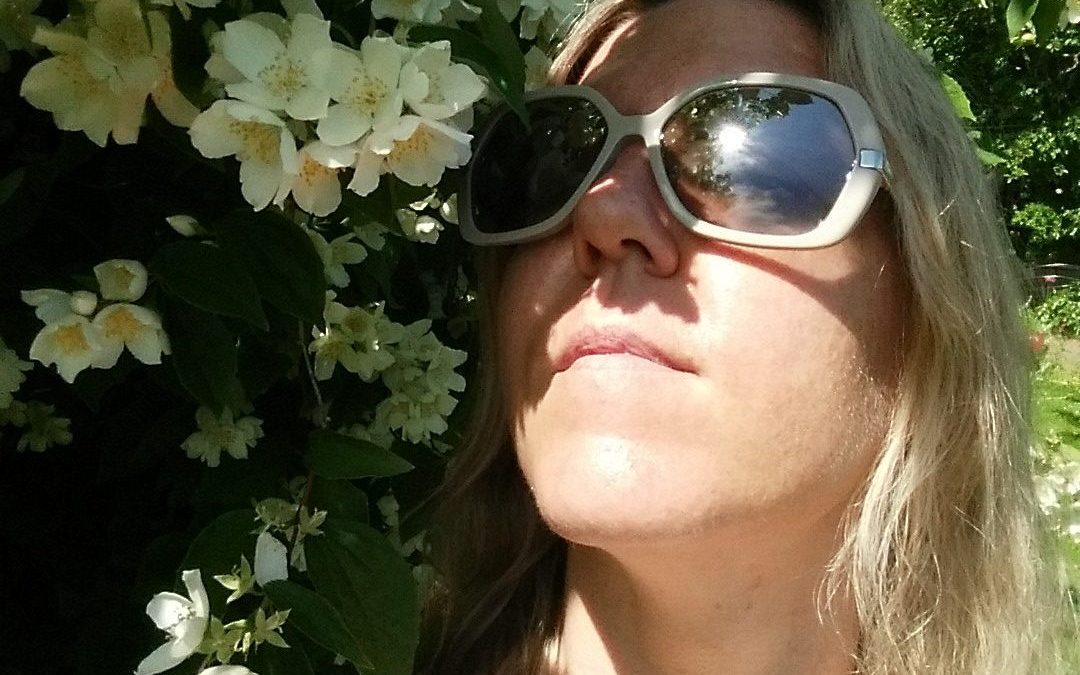 ATT SKAPA EN HEMSIDA MED BLOGG KRÄVER SIN KVINNA!